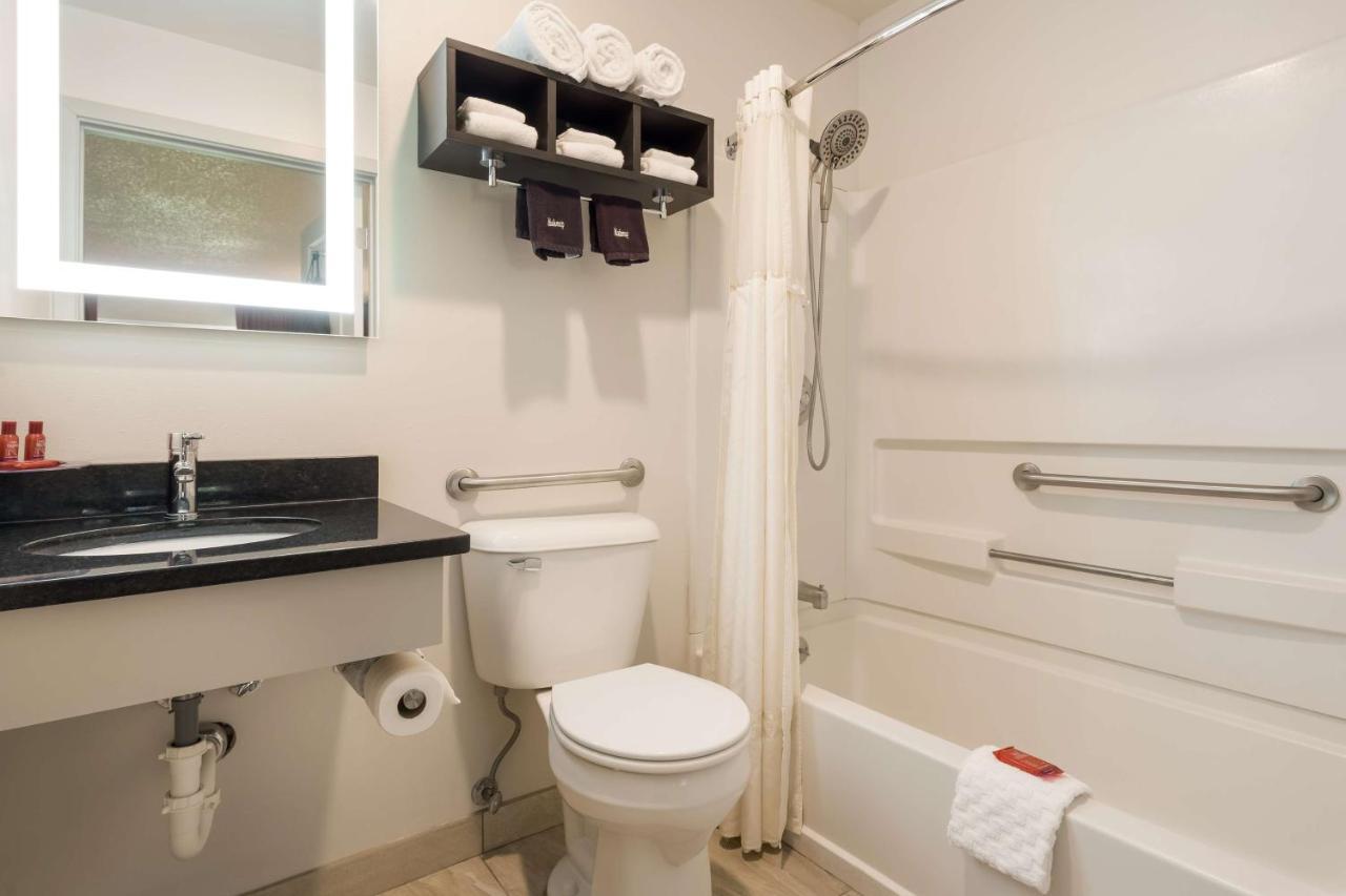 Hotel Surestay By Western 3*