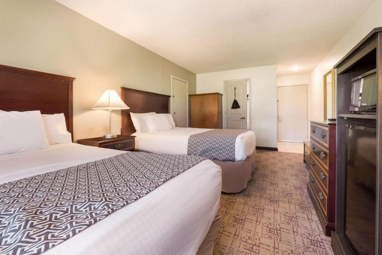 Surestay By Western Hotel 3*
