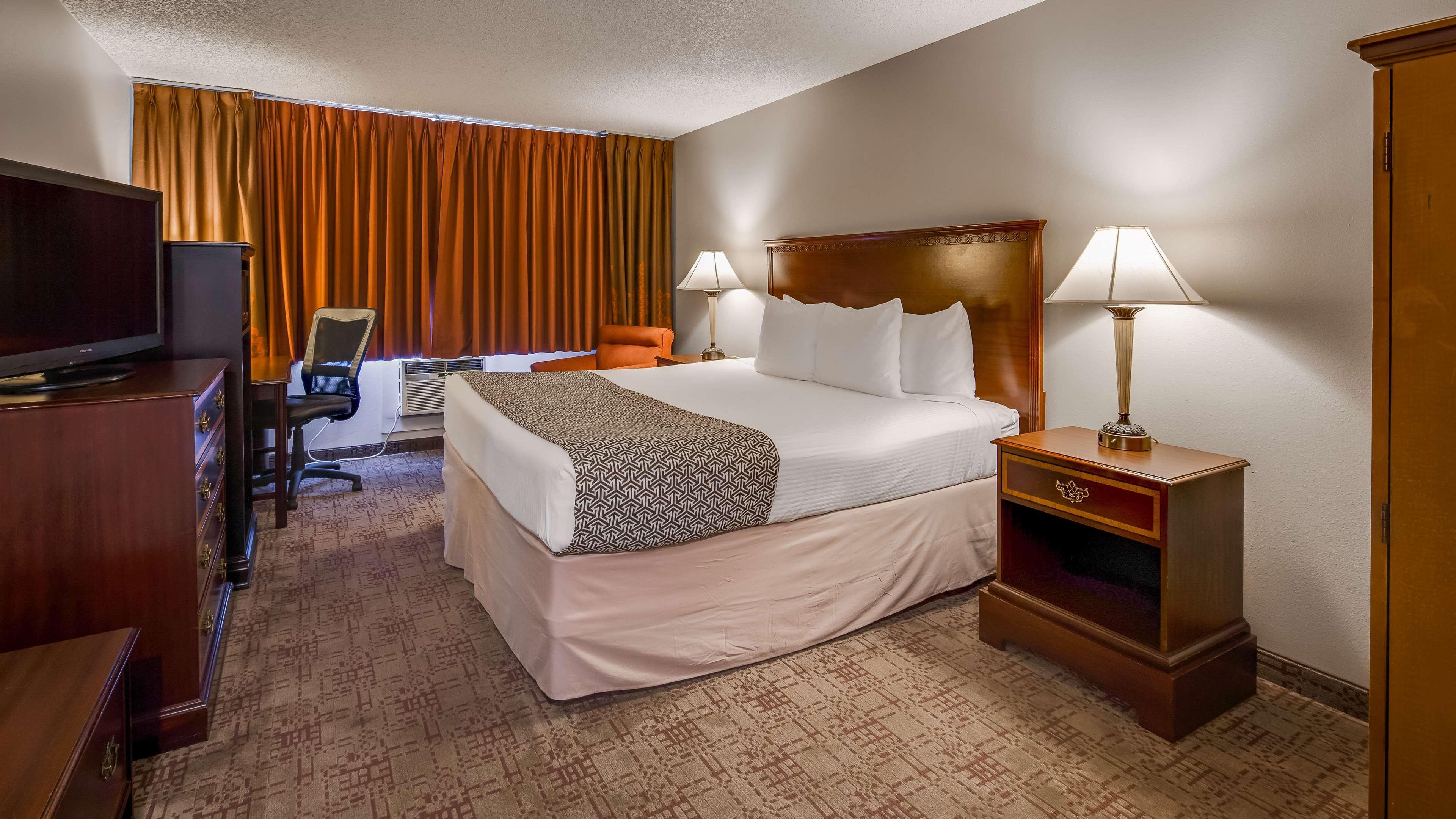 Hotel Surestay By Western Thomson