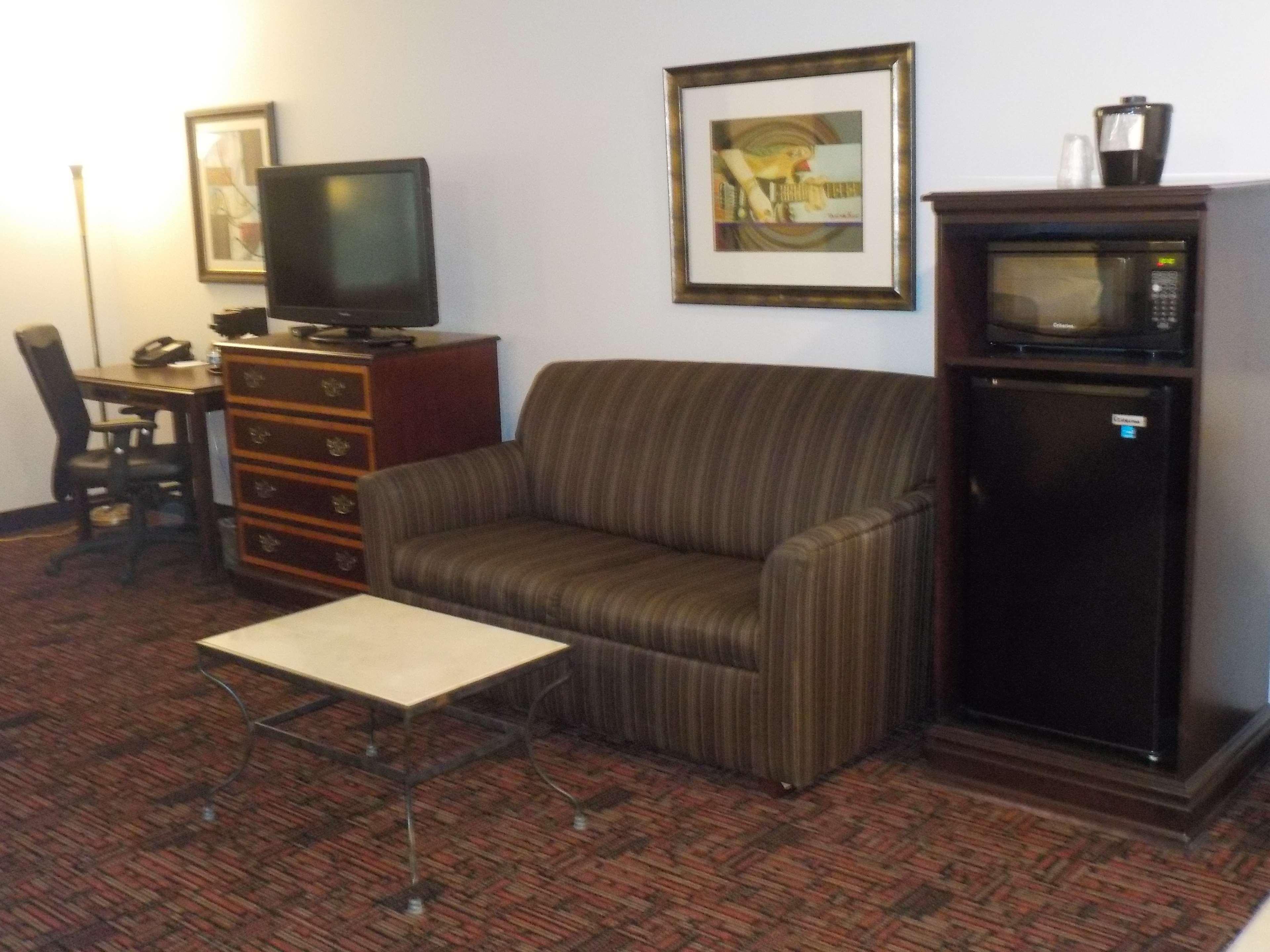 Hotel Surestay By Western Thomson